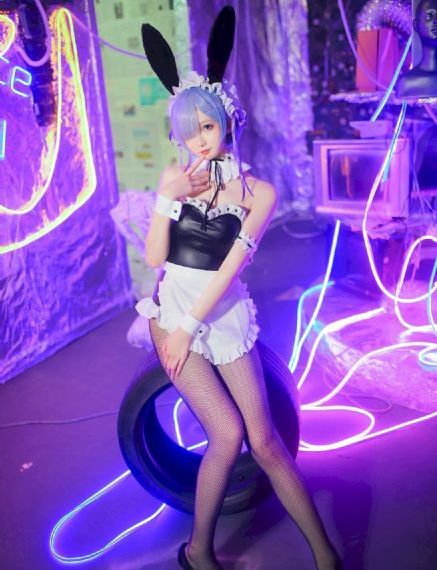 《妻子》电影