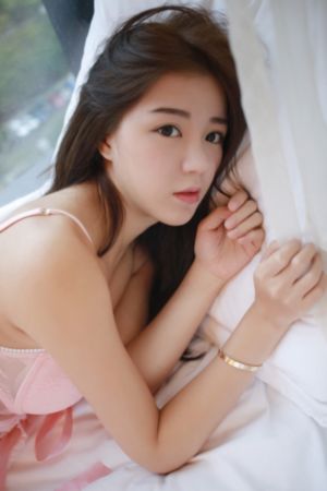 女员工的付出中字